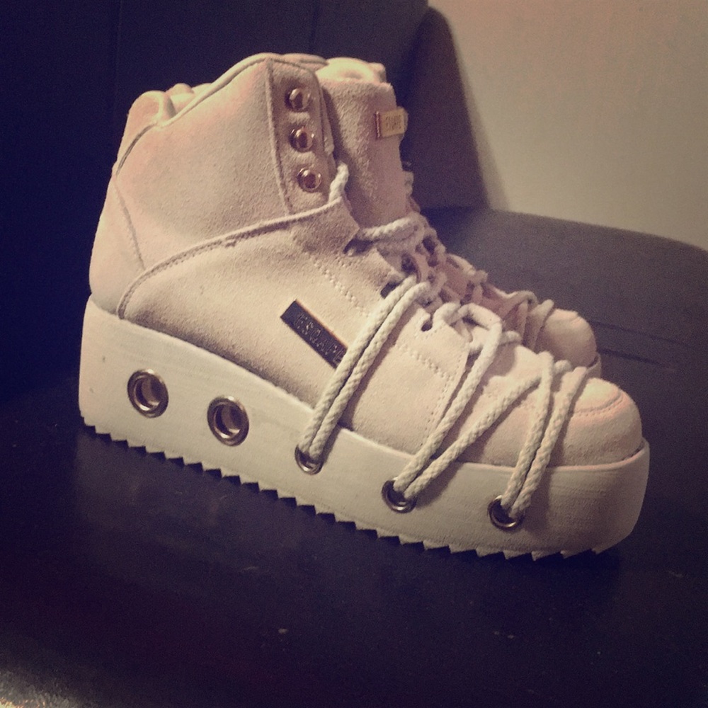 Y.R.U electric storm platforms